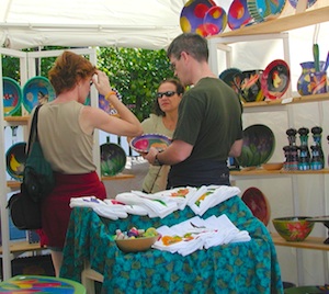 Approximately 25,000 art lovers browse the creative offerings each year. 